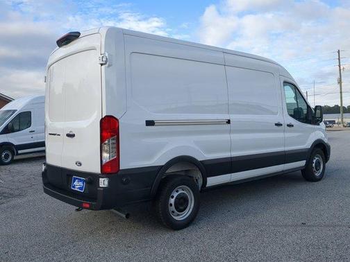 2026 Ford Transit-250 148 WB Medium Roof Cargo