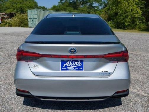 2021 Toyota Avalon Hybrid XSE