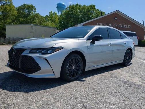 2021 Toyota Avalon Hybrid XSE