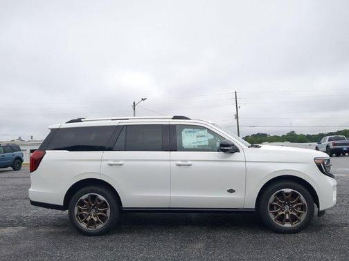 2025 Ford Expedition King Ranch