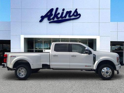 2025 Ford F-450 Platinum