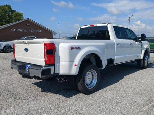 2025 Ford F-450 Lariat