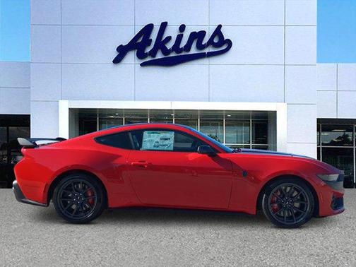 2025 Ford Mustang Dark Horse