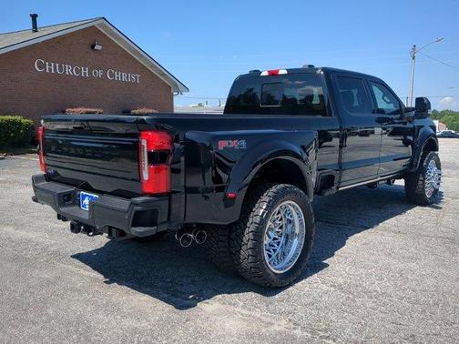 2025 Ford F-450 Platinum