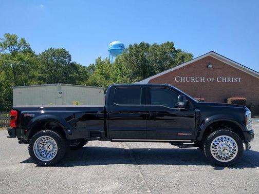 2025 Ford F-450 Platinum