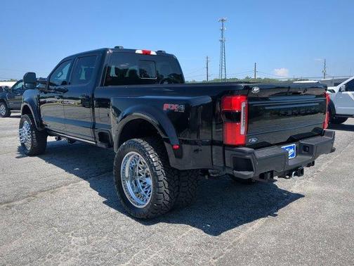 2025 Ford F-450 Platinum