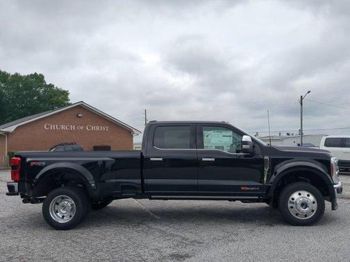 2025 Ford F-450 Lariat