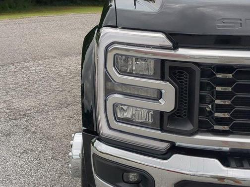 2025 Ford F-450 Lariat