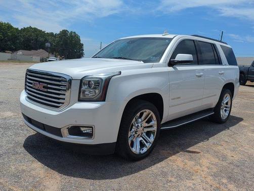 White Frost Tri-Coat 2017 GMC Yukon SLT