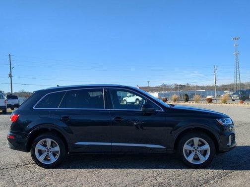 2021 Audi Q7 45 Premium