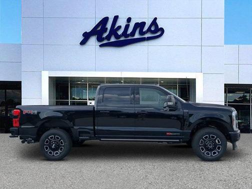 2025 Ford F-350 Platinum
