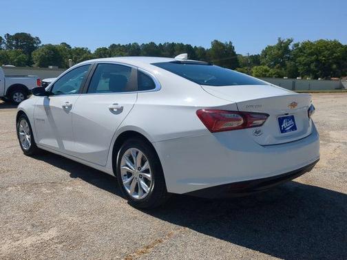 Summit White 2021 Chevrolet Malibu LT