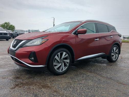 Red 2020 Nissan Murano SL