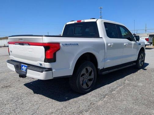 2025 Ford F-150 Lightning LARIAT