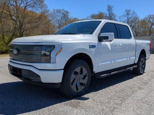 2025 Ford F-150 Lightning LARIAT