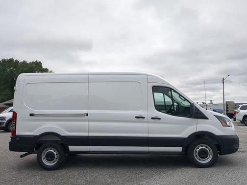 2025 Ford Transit-250 148 WB Medium Roof Cargo