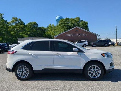 Star White 2024 Ford Edge SEL