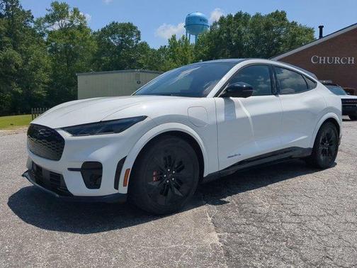 2025 Ford Mustang Mach-E GT