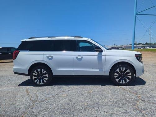Star White 2025 Ford Expedition Platinum