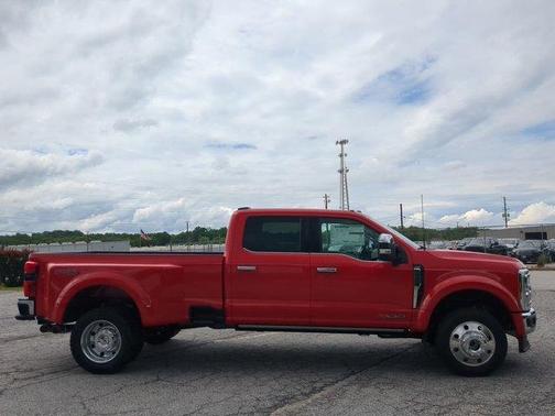 2025 Ford F-450 Lariat
