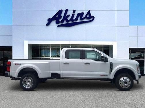 2025 Ford F-450 Lariat