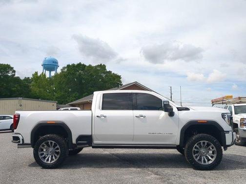 White Frost Tri-Coat 2024 GMC Sierra 2500 Denali Ultimate