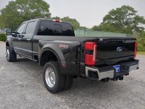 2025 Ford F-450 Lariat