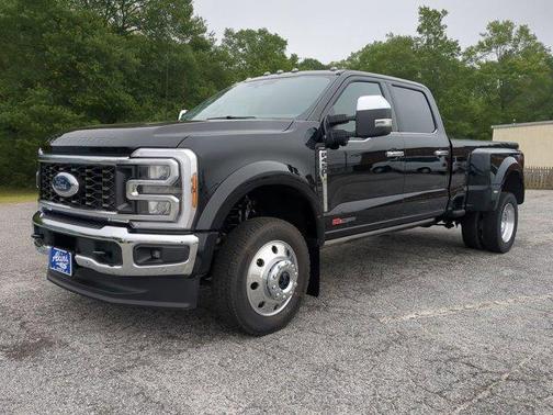 2025 Ford F-450 Lariat