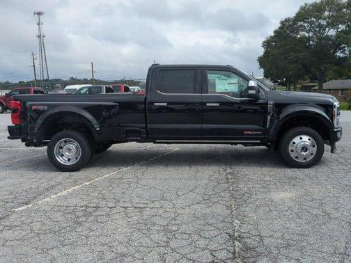 2025 Ford F-450 Platinum