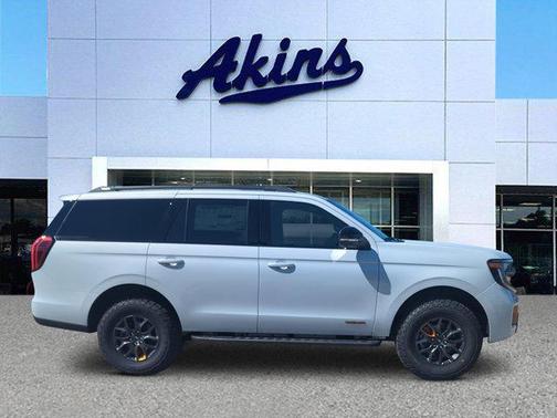 Space Silver 2026 Ford Expedition Tremor