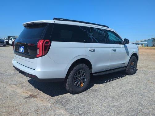 Space Silver 2026 Ford Expedition Tremor