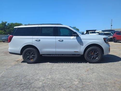 Space Silver 2026 Ford Expedition Tremor