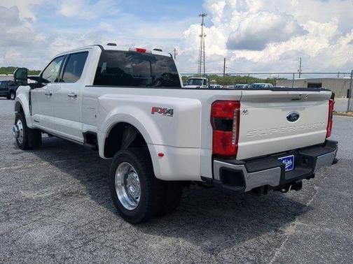 2025 Ford F-450 Lariat
