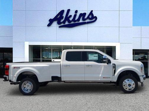 2025 Ford F-450 Lariat
