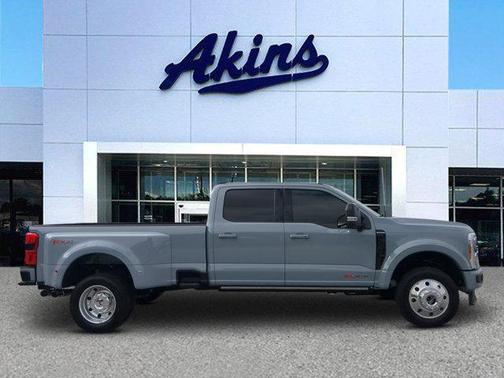 2025 Ford F-450 Platinum