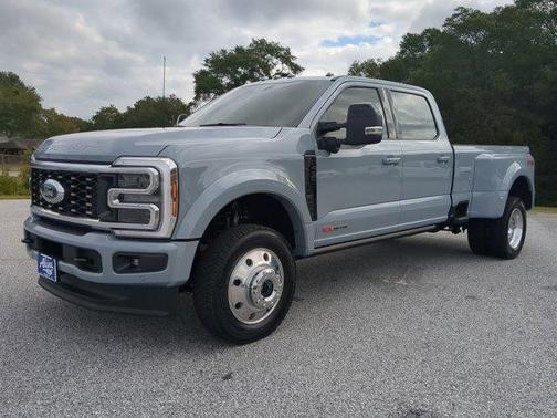 2025 Ford F-450 Platinum