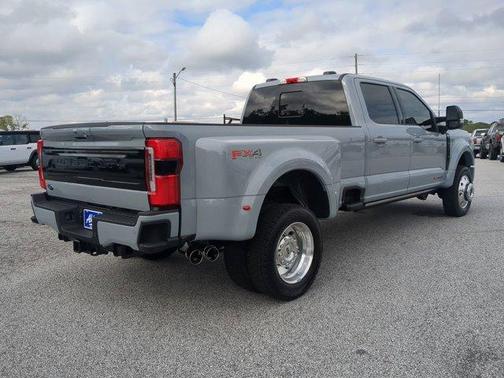 2025 Ford F-450 Platinum