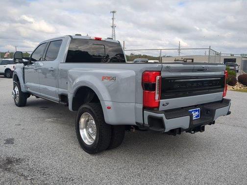 2025 Ford F-450 Platinum