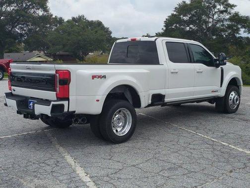 2025 Ford F-450 Platinum