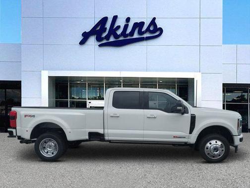 2025 Ford F-450 Platinum
