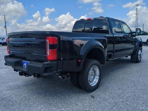 2025 Ford F-450 Platinum