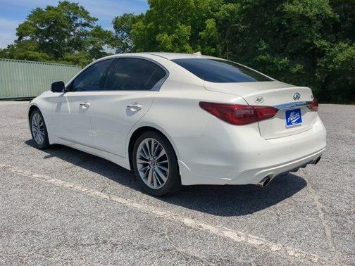 Majestic White 2023 INFINITI Q50 LUXE