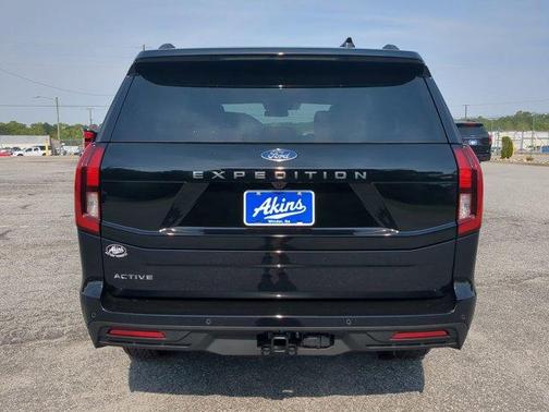 Agate Black 2026 Ford Expedition Active