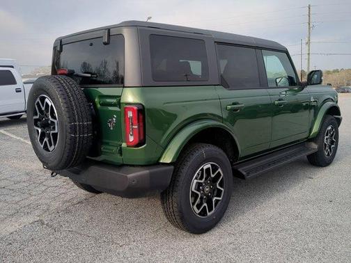 2025 Ford Bronco Outer Banks