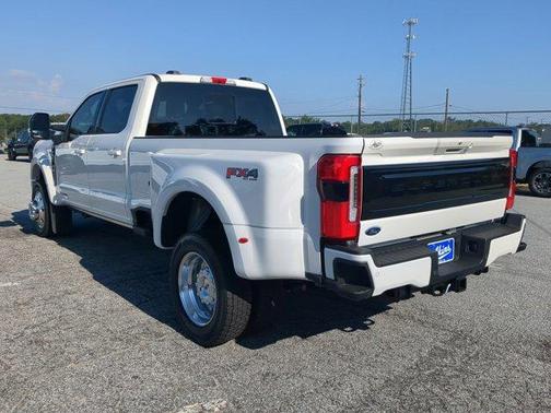 2025 Ford F-450 Platinum