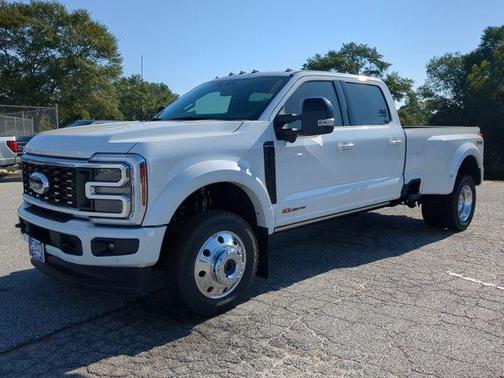 2025 Ford F-450 Platinum
