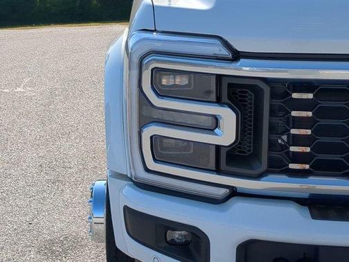 2025 Ford F-450 Platinum