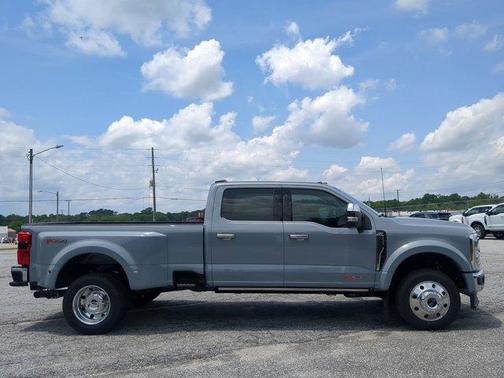 2025 Ford F-450 Lariat