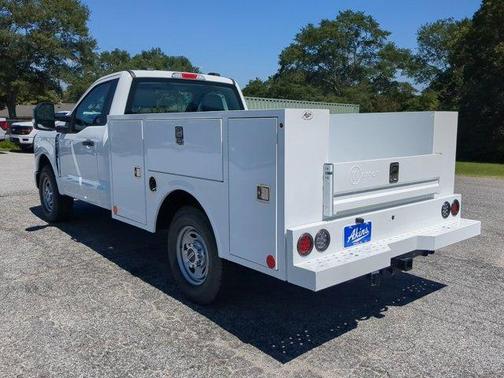 2025 Ford F-250 XL