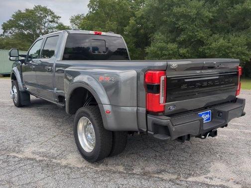 2025 Ford F-450 Platinum